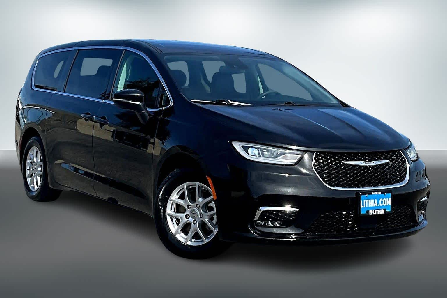 Thumbnail: 2023 Chrysler Pacifica - 20