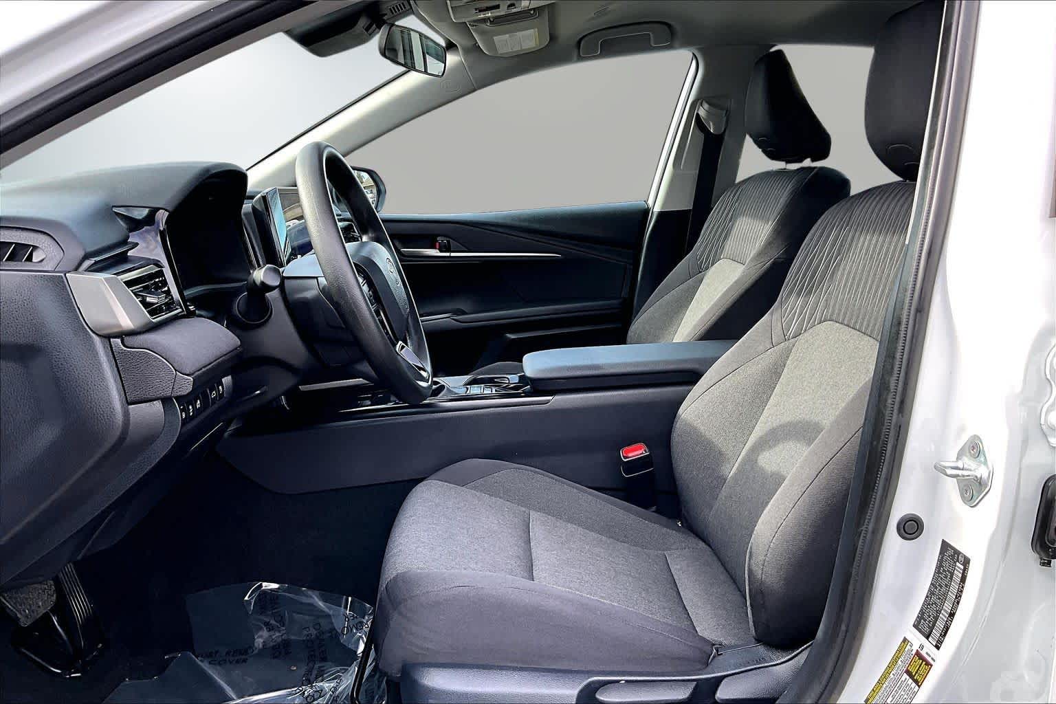 Thumbnail: 2025 Toyota Camry - 11