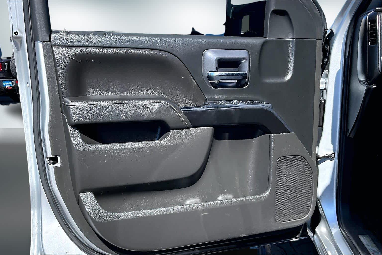 Thumbnail: 2018 Chevrolet Silverado 1500 - 27