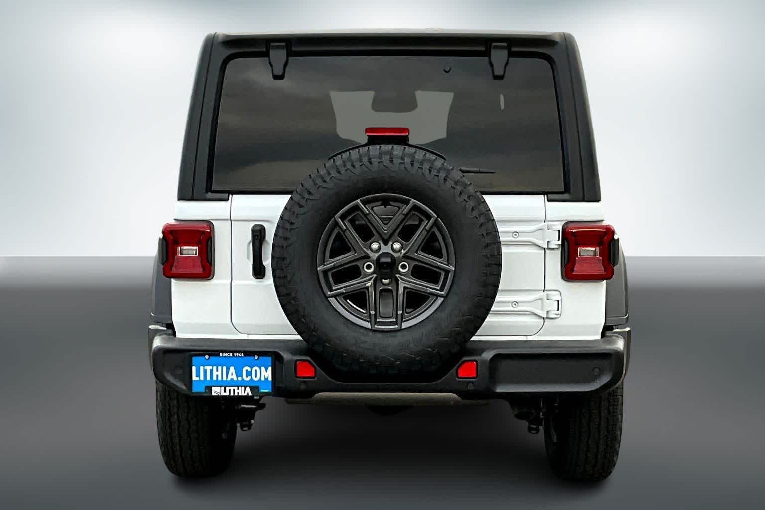 Thumbnail: 2026 Jeep Wrangler - 5