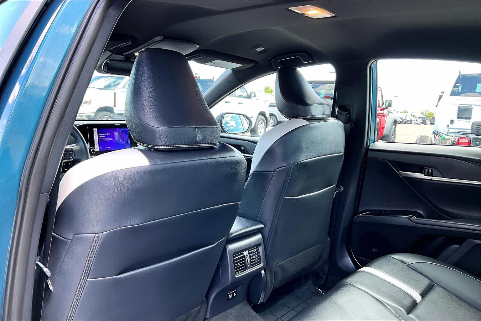 Thumbnail: 2025 Toyota Camry - 12