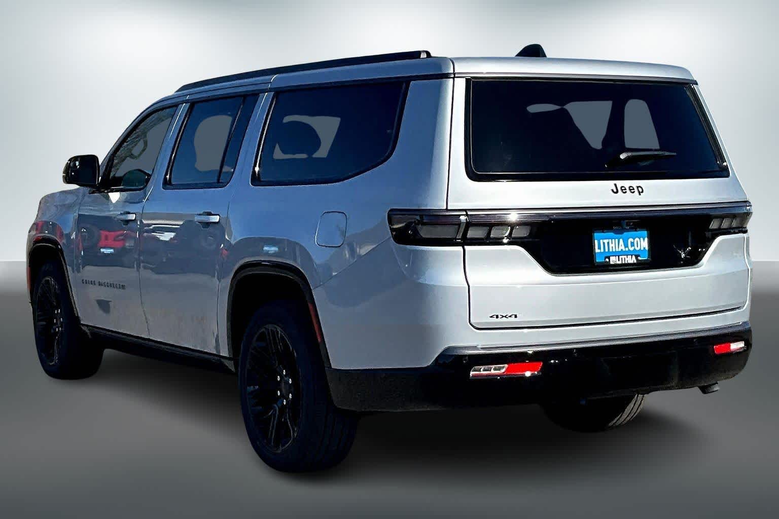 Thumbnail: 2026 Jeep Grand Wagoneer - 4