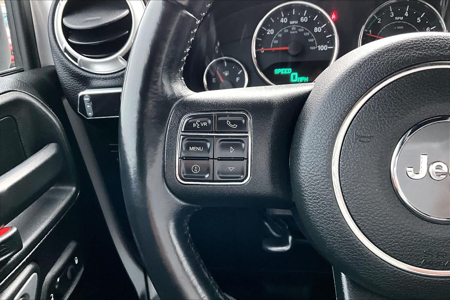 Thumbnail: 2017 Jeep Wrangler - 22