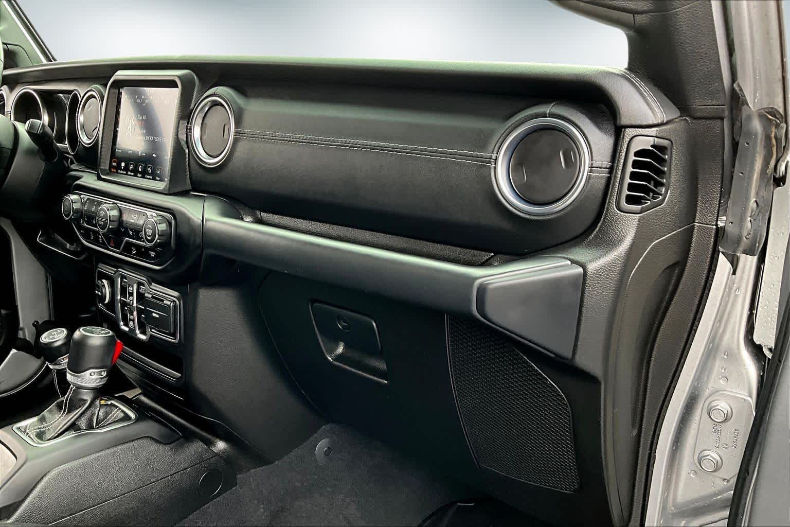 Thumbnail: 2019 Jeep Wrangler - 22