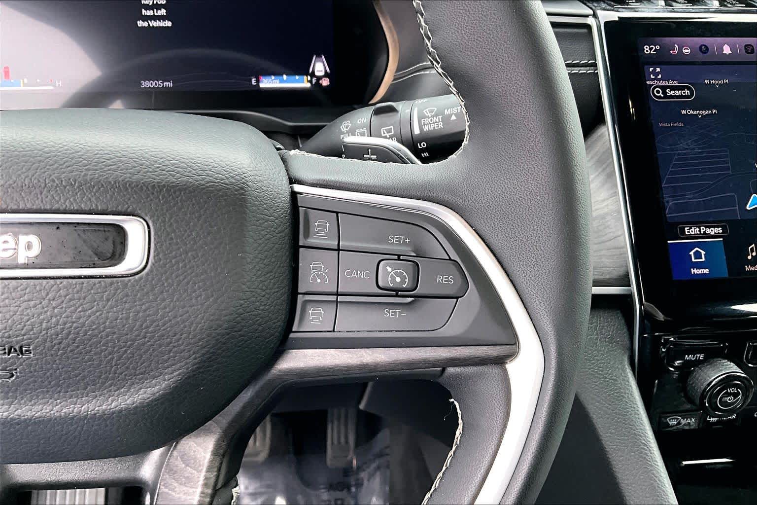 Thumbnail: 2024 Jeep Grand Cherokee L - 25