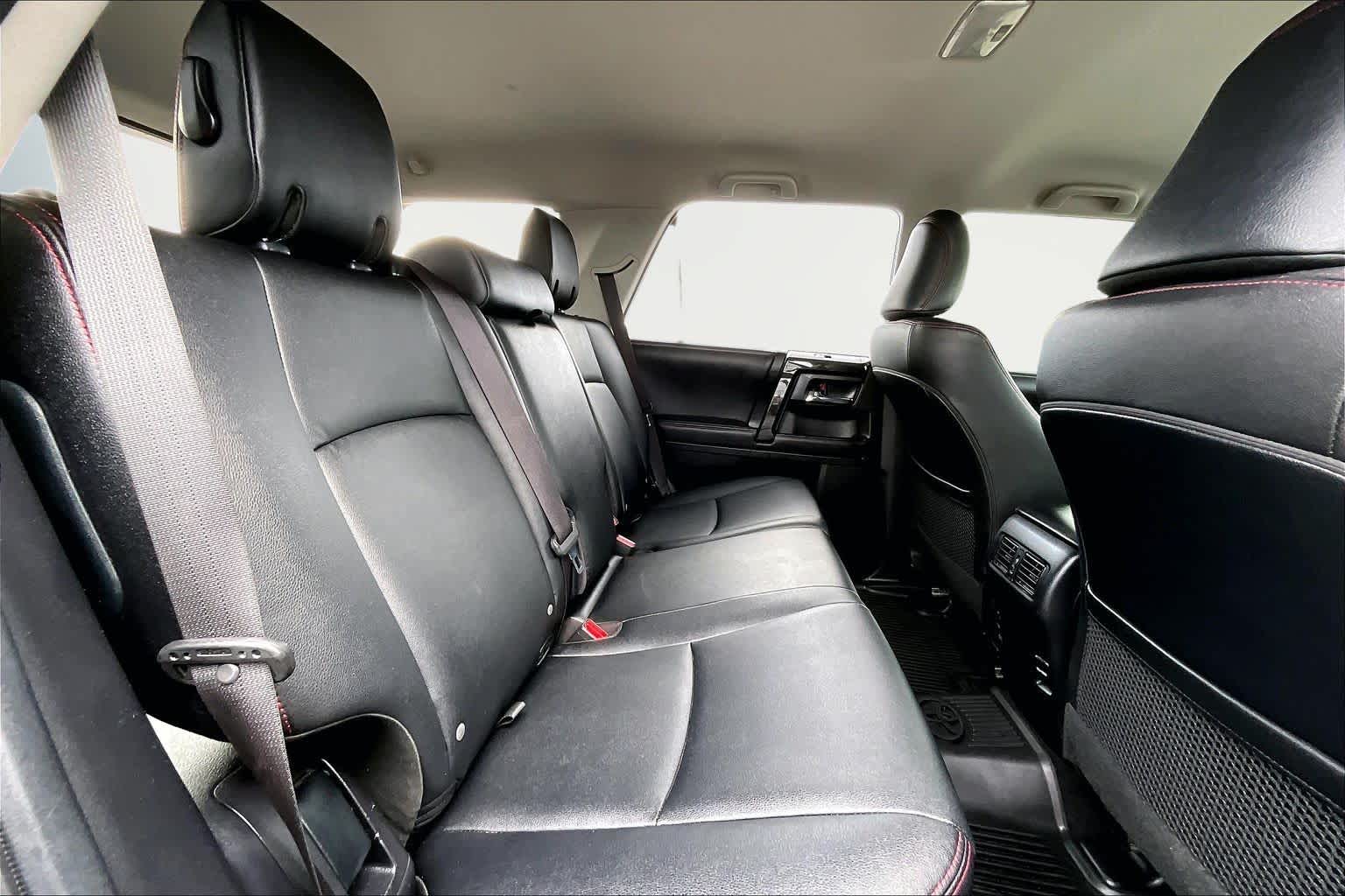 Thumbnail: 2019 Toyota 4Runner - 30