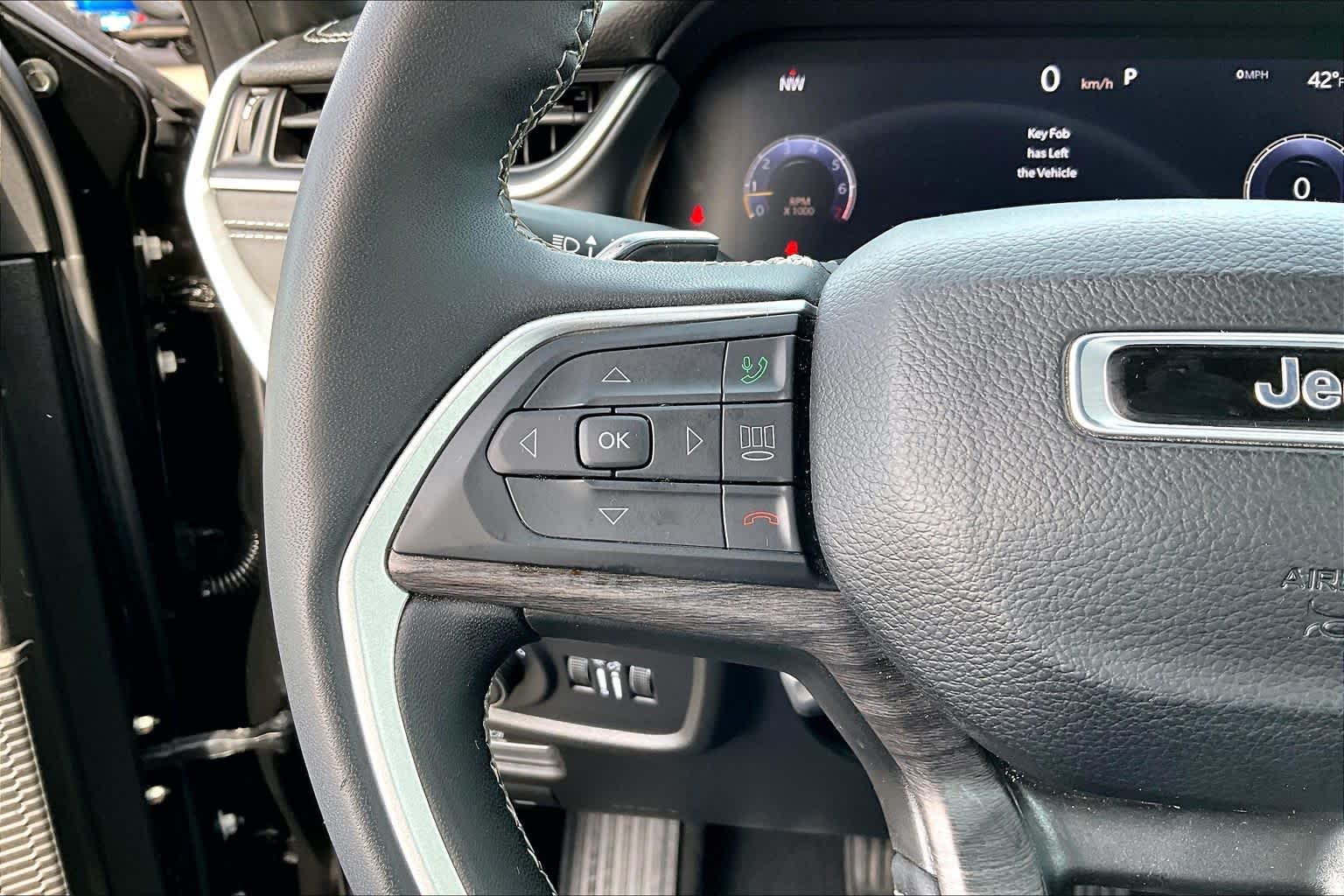 Thumbnail: 2024 Jeep Grand Cherokee L - 24