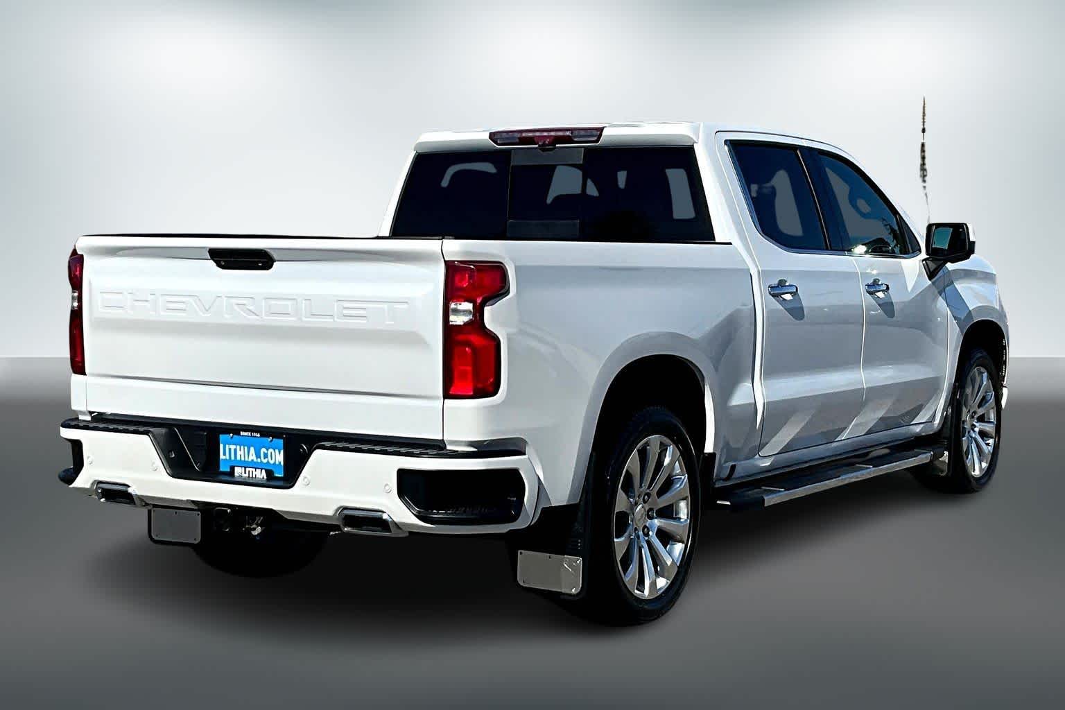 Thumbnail: 2021 Chevrolet Silverado 1500 - 21
