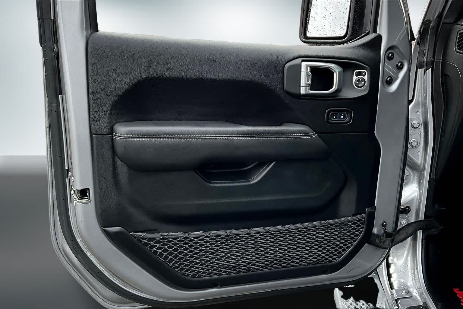 Thumbnail: 2019 Jeep Wrangler - 26