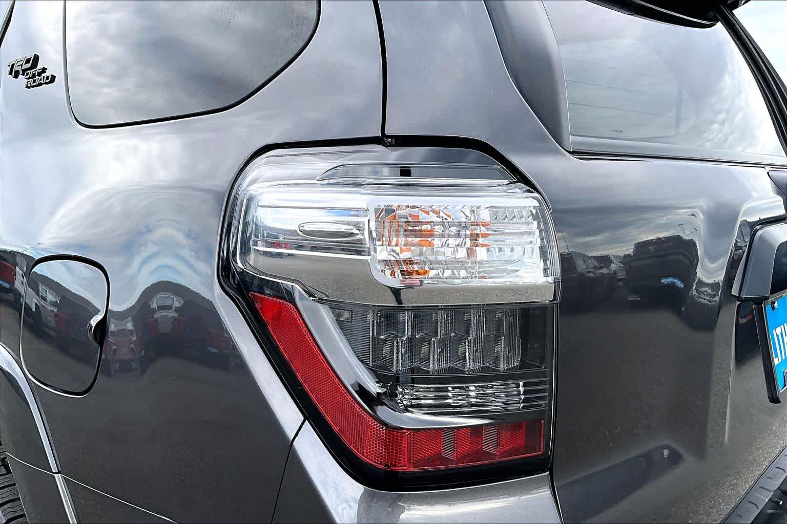 Thumbnail: 2019 Toyota 4Runner - 32