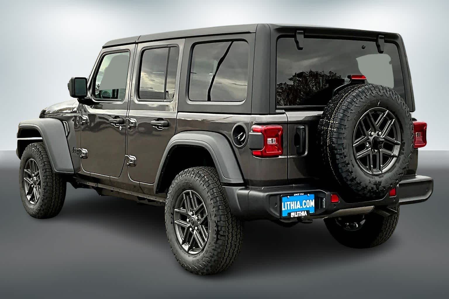 Thumbnail: 2026 Jeep Wrangler - 4