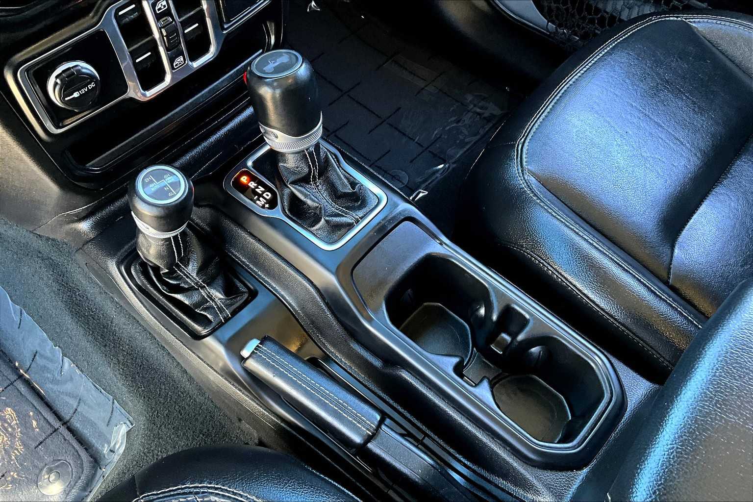 Thumbnail: 2023 Jeep Wrangler - 16
