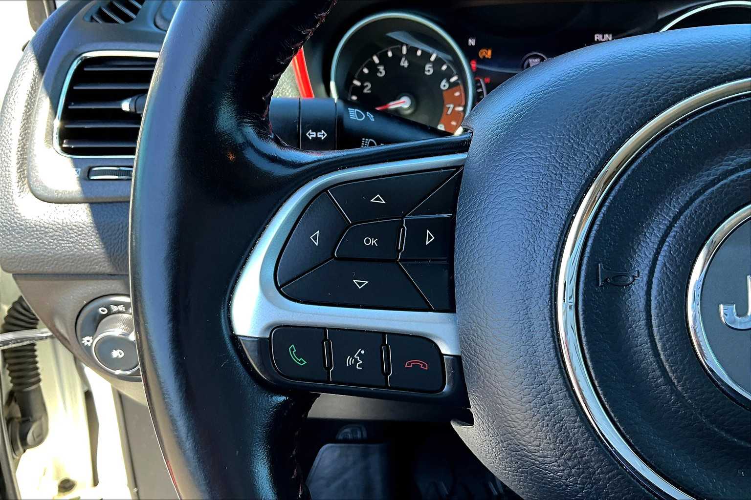 Thumbnail: 2020 Jeep Compass - 24