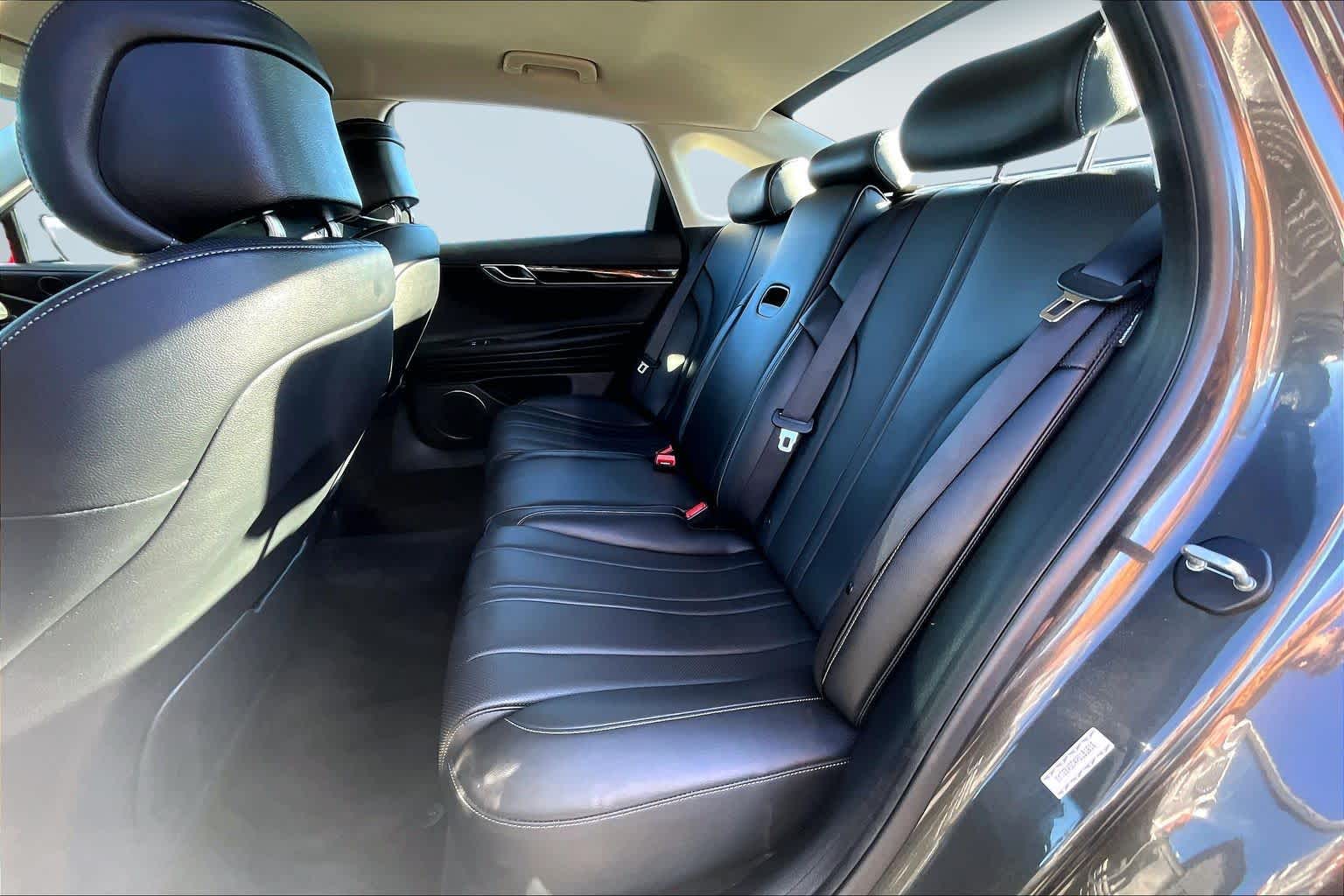 Thumbnail: 2023 Genesis G80 - 29