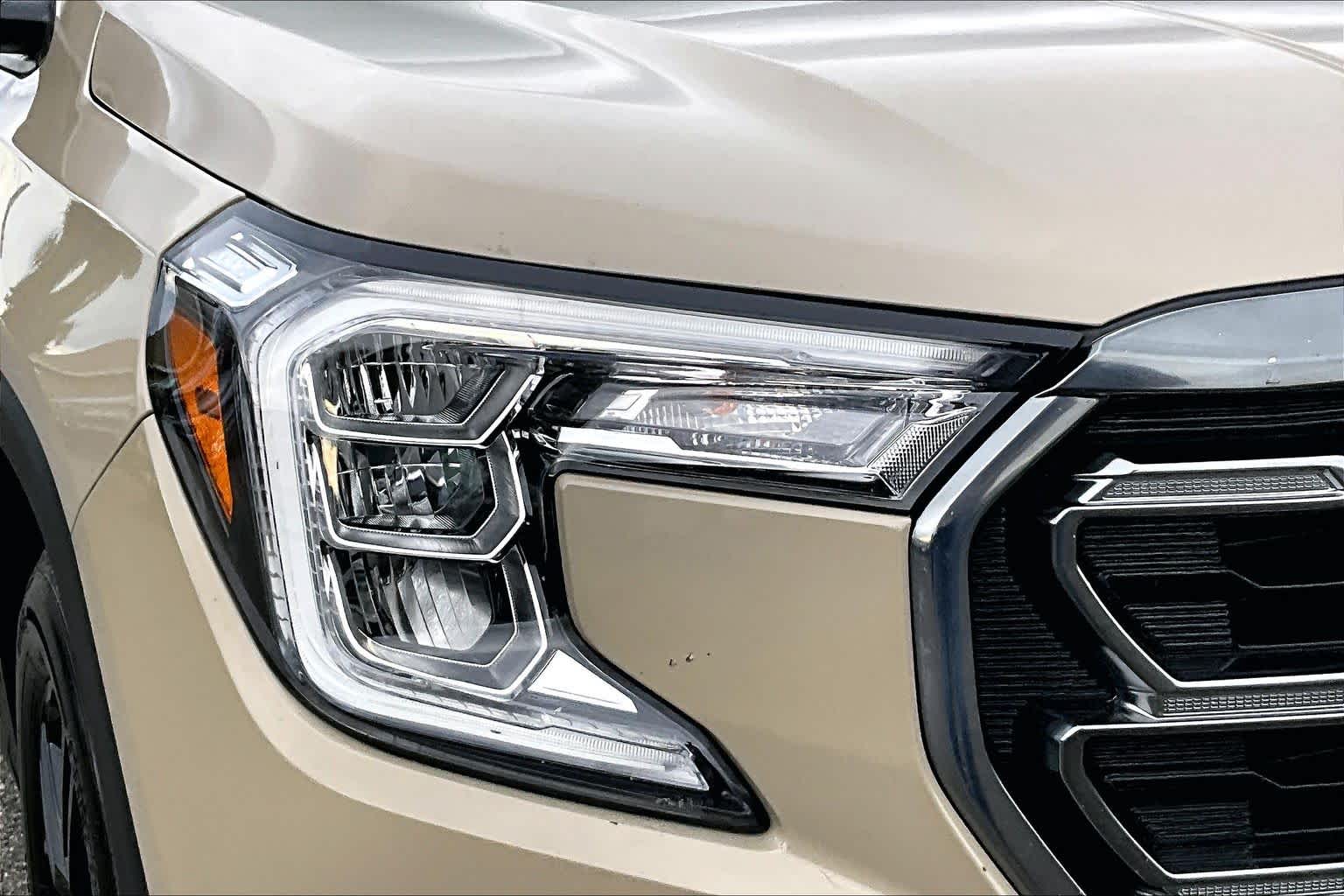 Thumbnail: 2022 GMC Terrain - 31