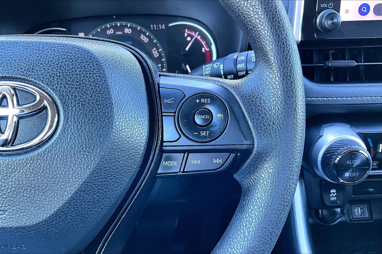 Thumbnail: 2023 Toyota RAV4 - 25