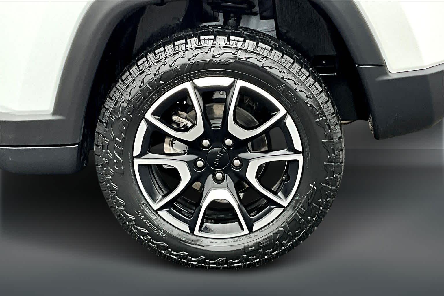 Thumbnail: 2024 Jeep Compass - 36