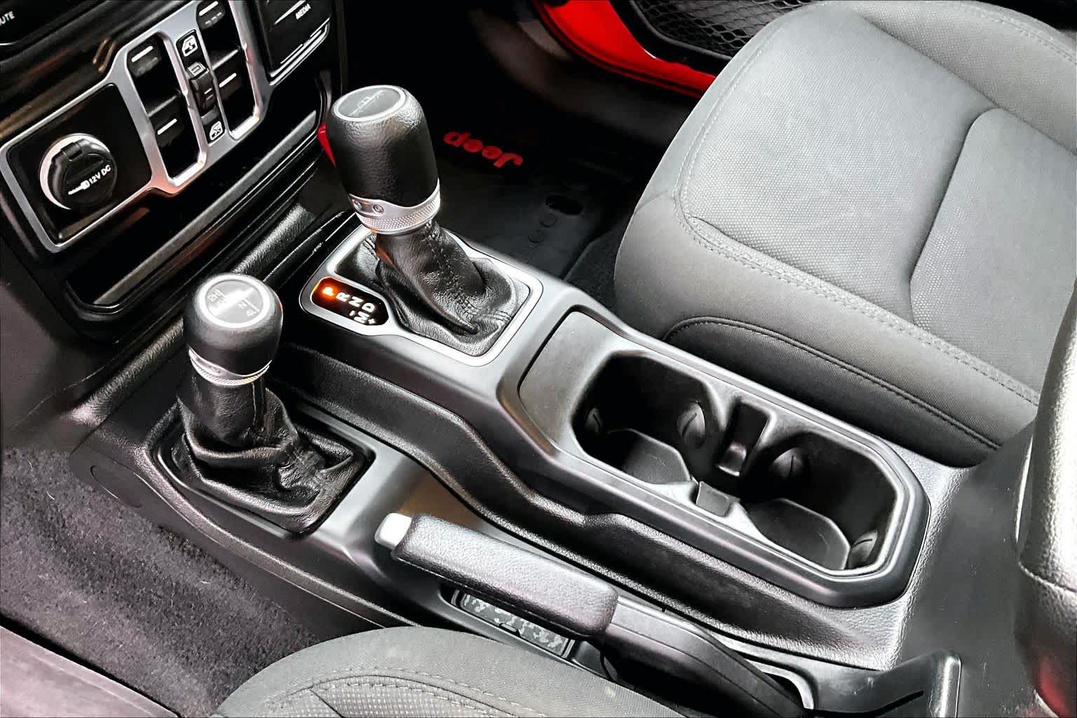 Thumbnail: 2020 Jeep Gladiator - 16