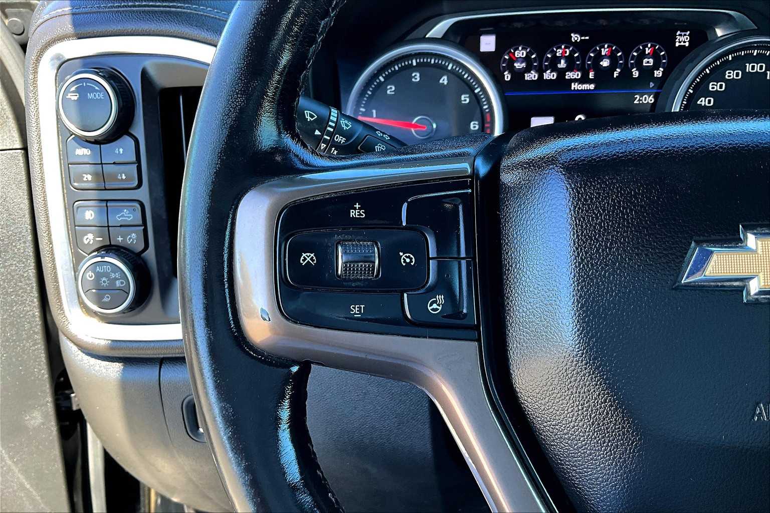 Thumbnail: 2020 Chevrolet Silverado 3500 - 24