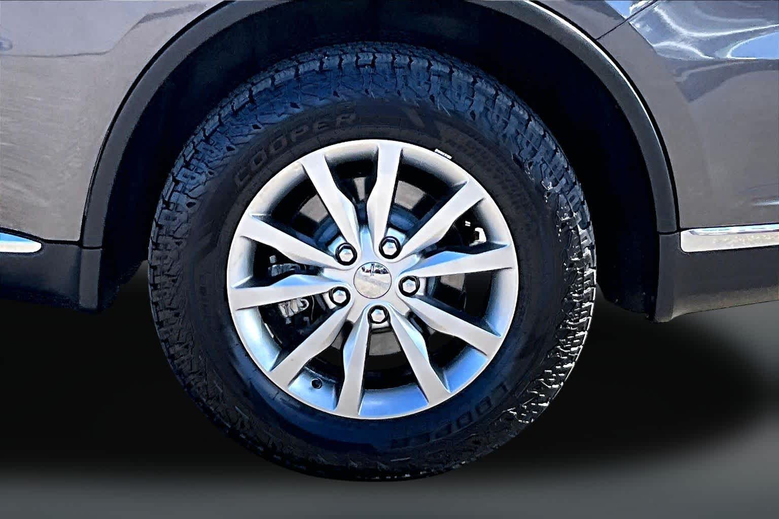 Thumbnail: 2017 Dodge Durango - 33