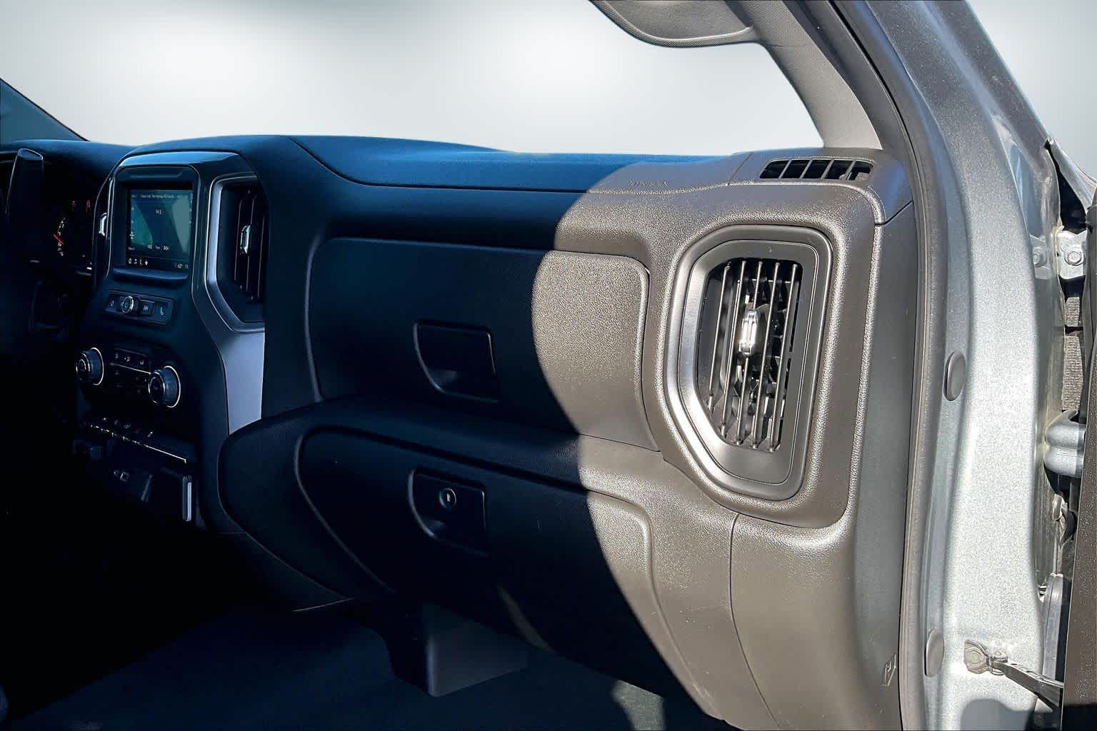 Thumbnail: 2024 Chevrolet Silverado 1500 - 23