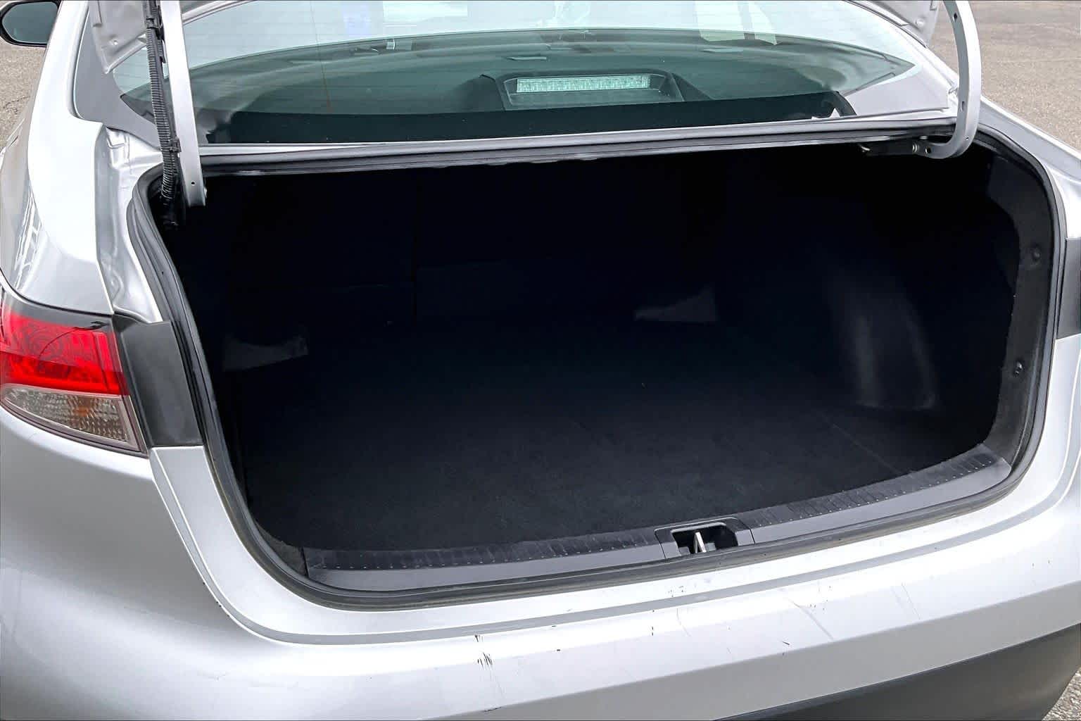 Thumbnail: 2024 Toyota Corolla - 18