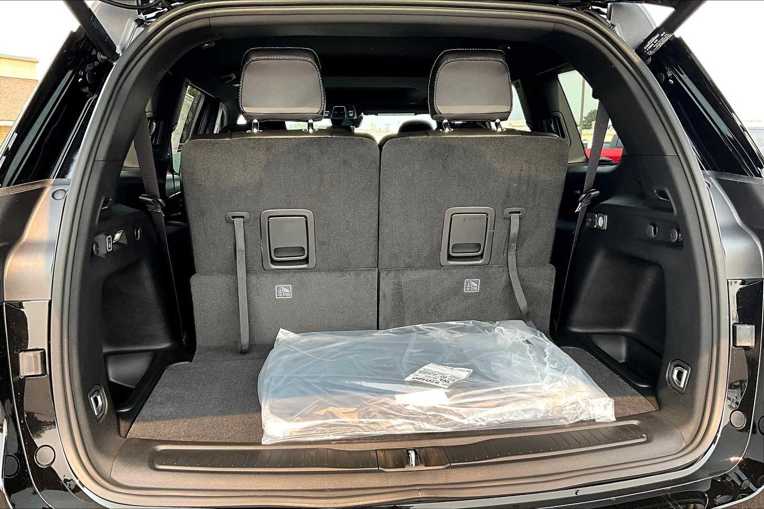 Thumbnail: 2025 Jeep Grand Cherokee - 19