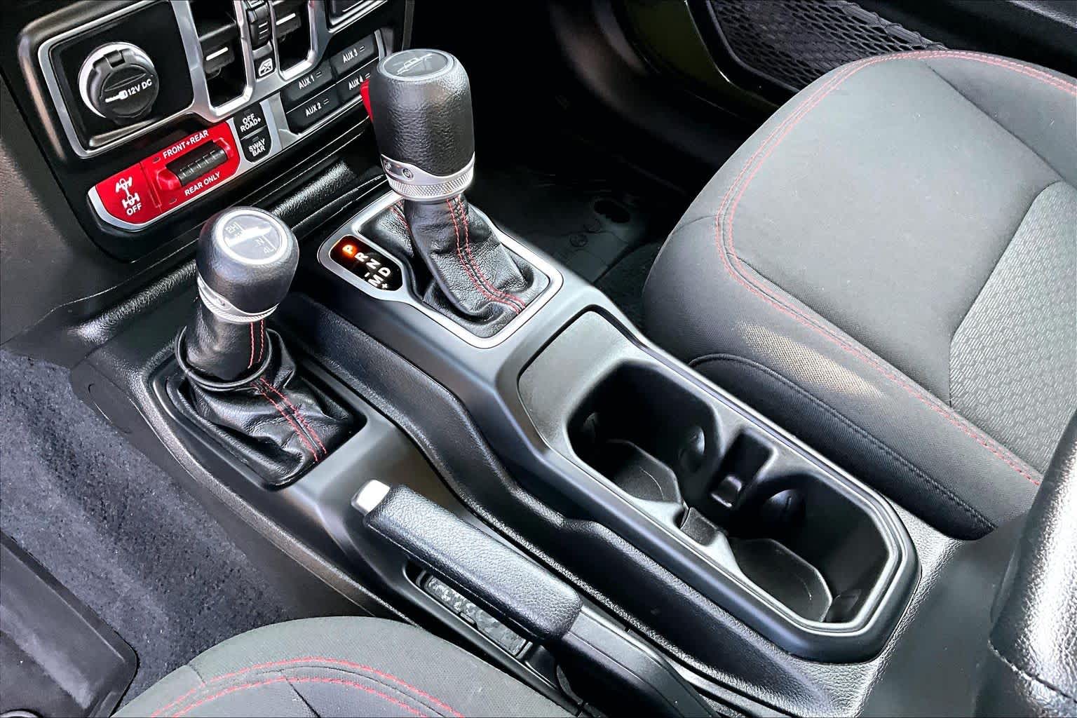 Thumbnail: 2023 Jeep Gladiator - 15