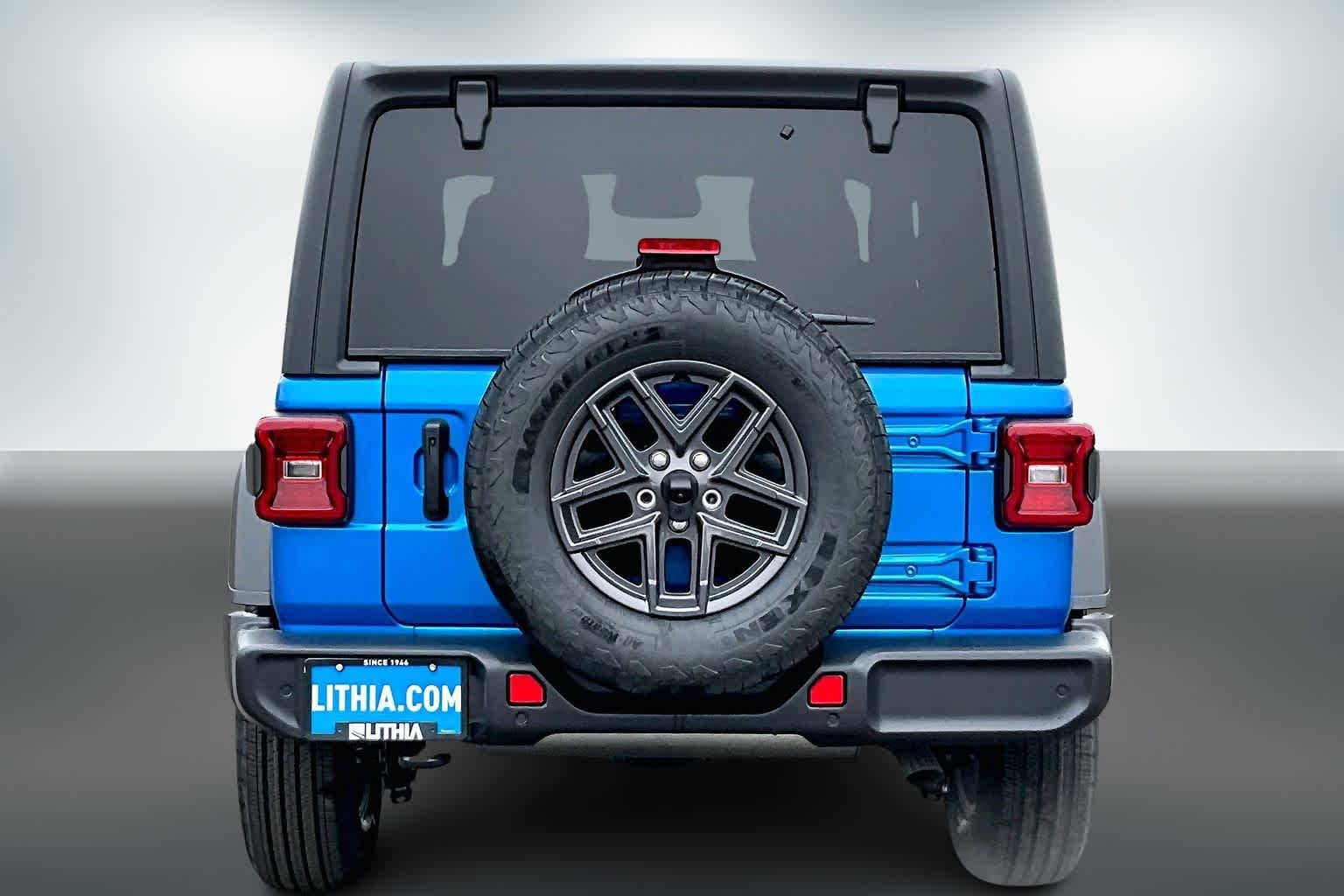 Thumbnail: 2026 Jeep Wrangler - 5