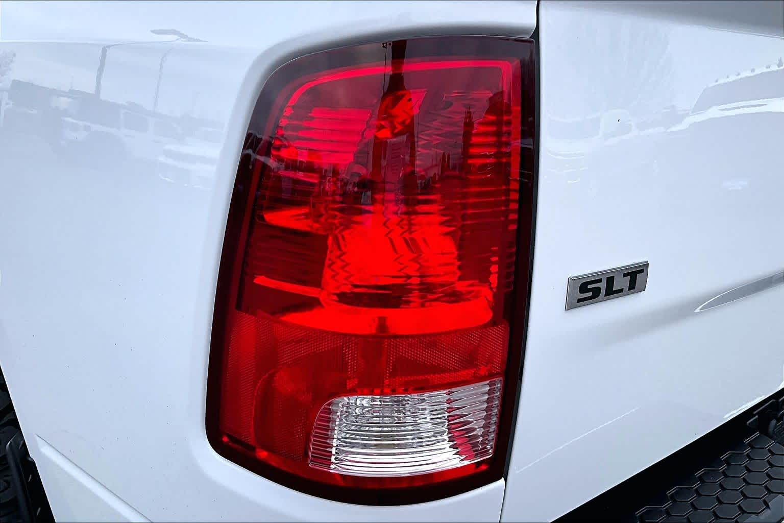 Thumbnail: 2022 RAM 1500 Classic - 33