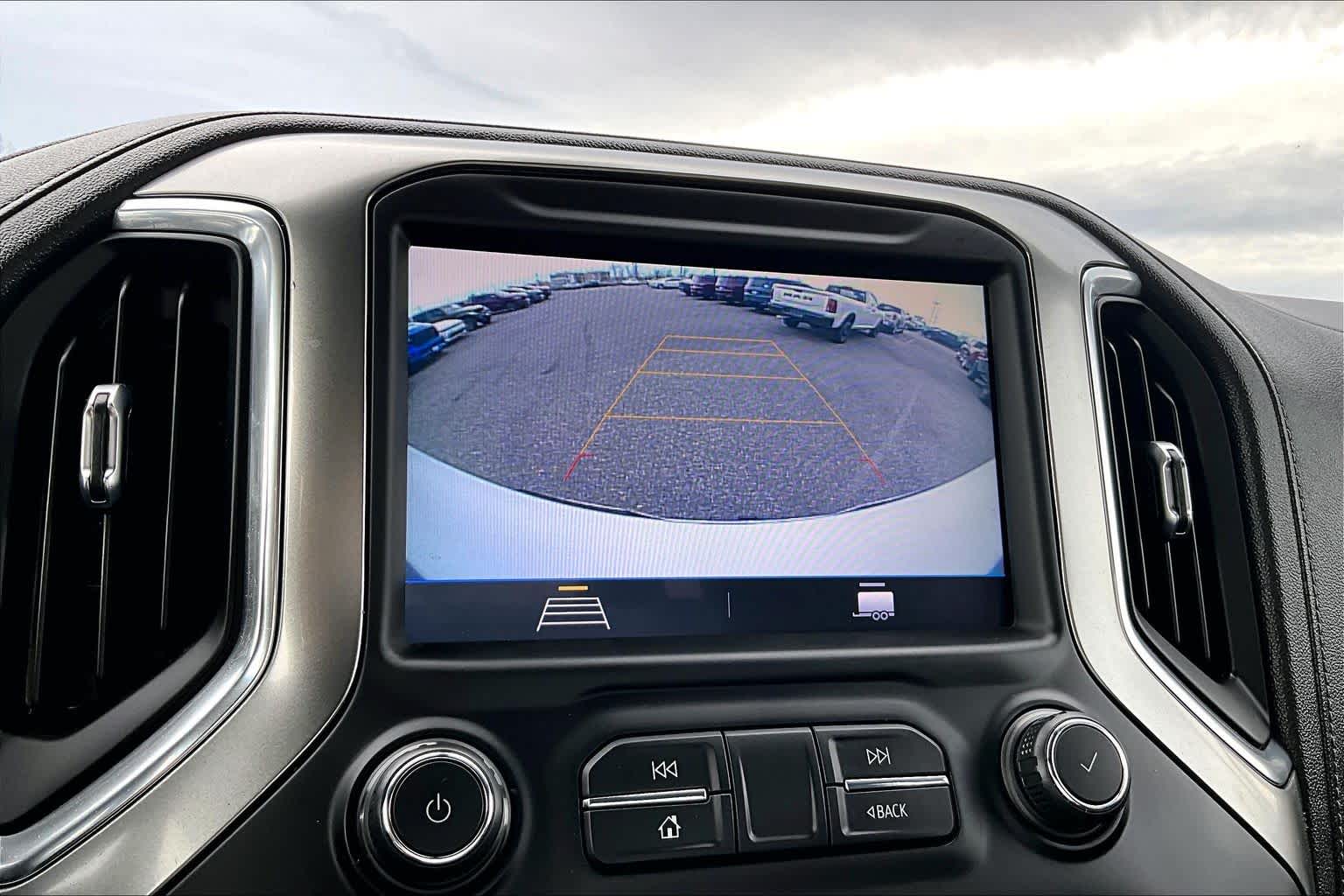 Thumbnail: 2021 Chevrolet Silverado 1500 - 26