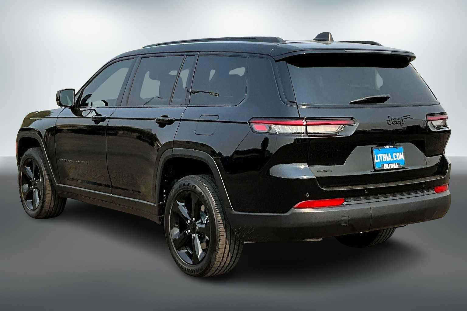 Thumbnail: 2025 Jeep Grand Cherokee - 4