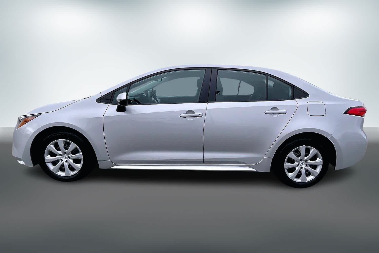 Thumbnail: 2024 Toyota Corolla - 3