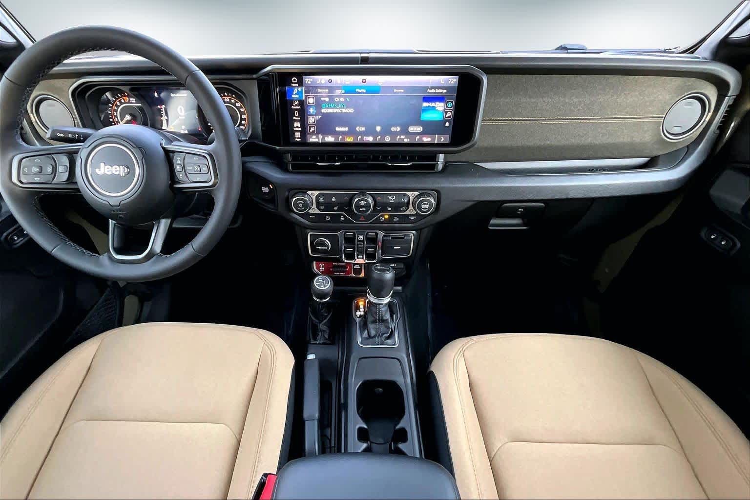 Thumbnail: 2026 Jeep Gladiator - 10