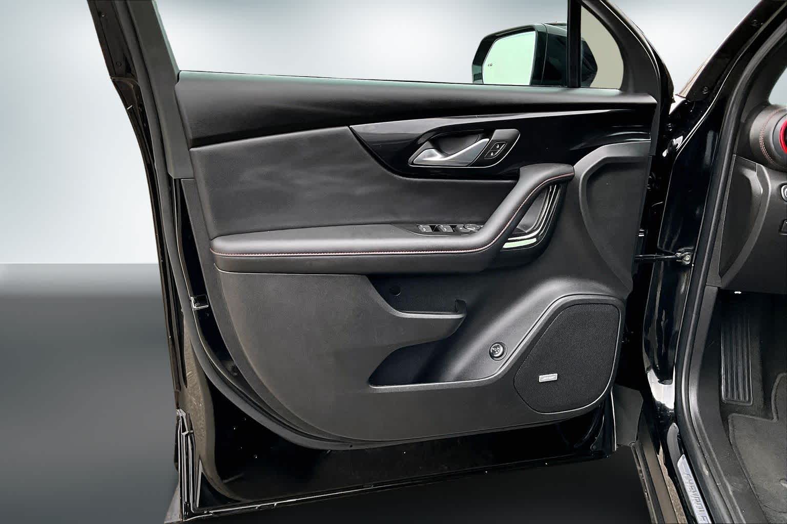 Thumbnail: 2025 Chevrolet Blazer - 27