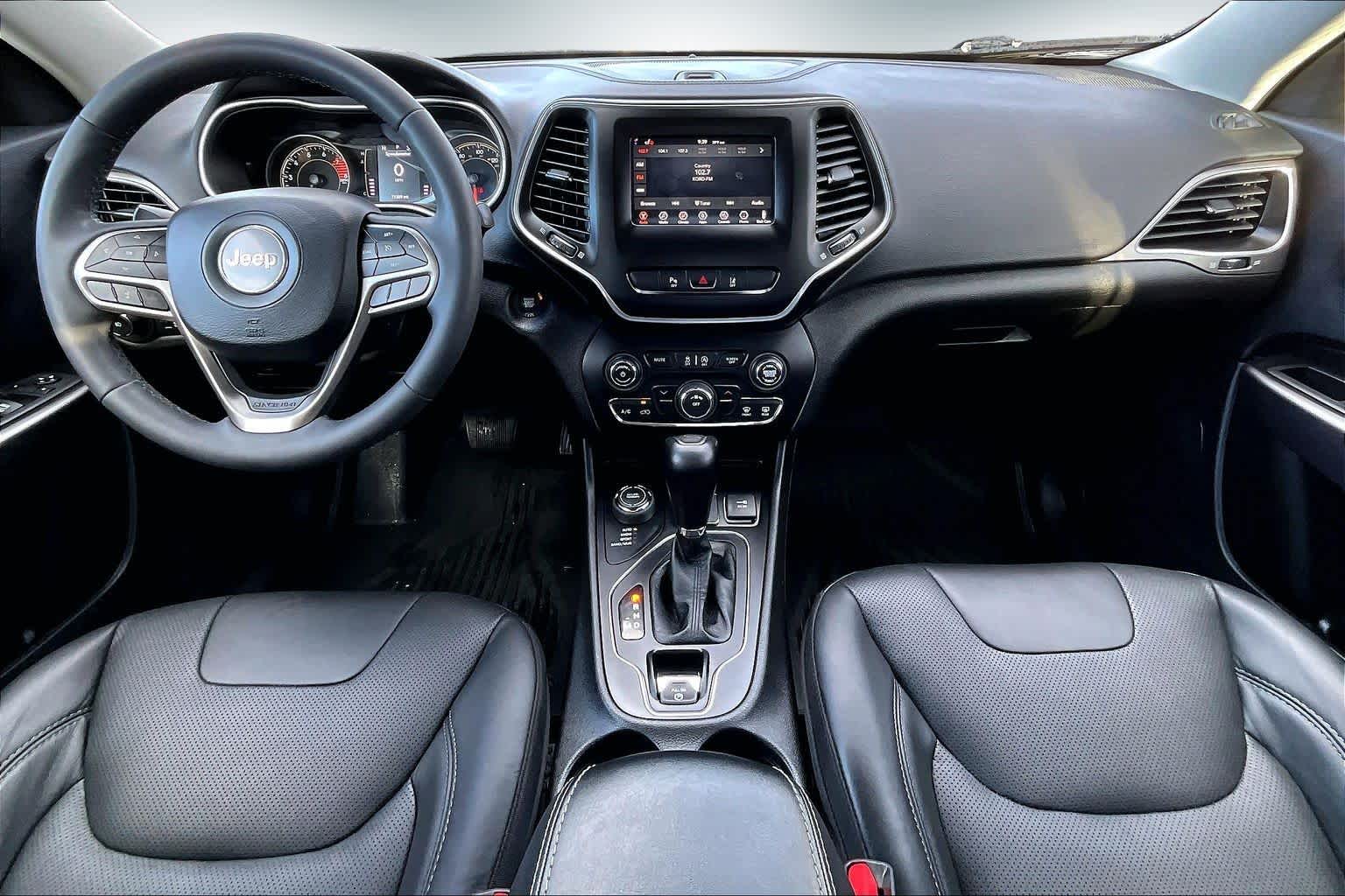 Thumbnail: 2021 Jeep Cherokee - 10