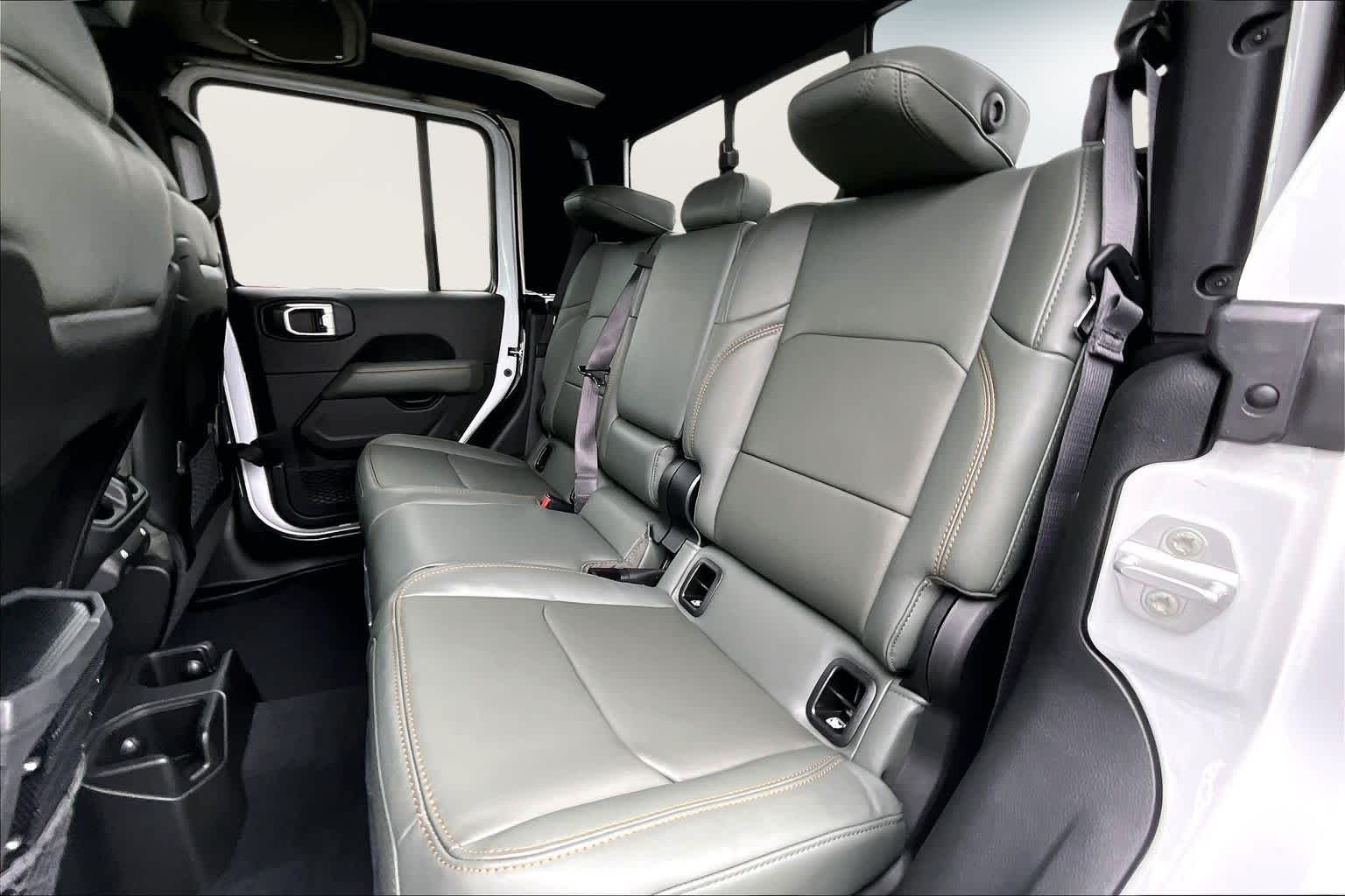 Thumbnail: 2026 Jeep Gladiator - 13