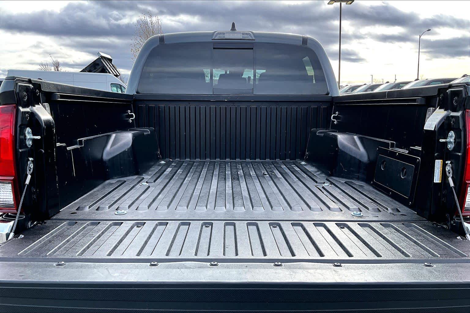 Thumbnail: 2021 Toyota Tacoma - 18