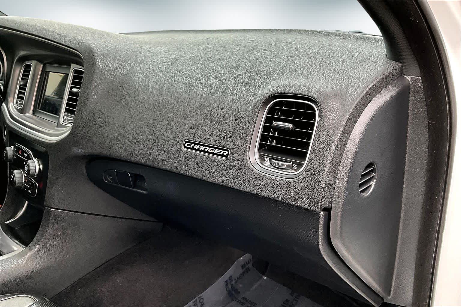 Thumbnail: 2020 Dodge Charger - 23