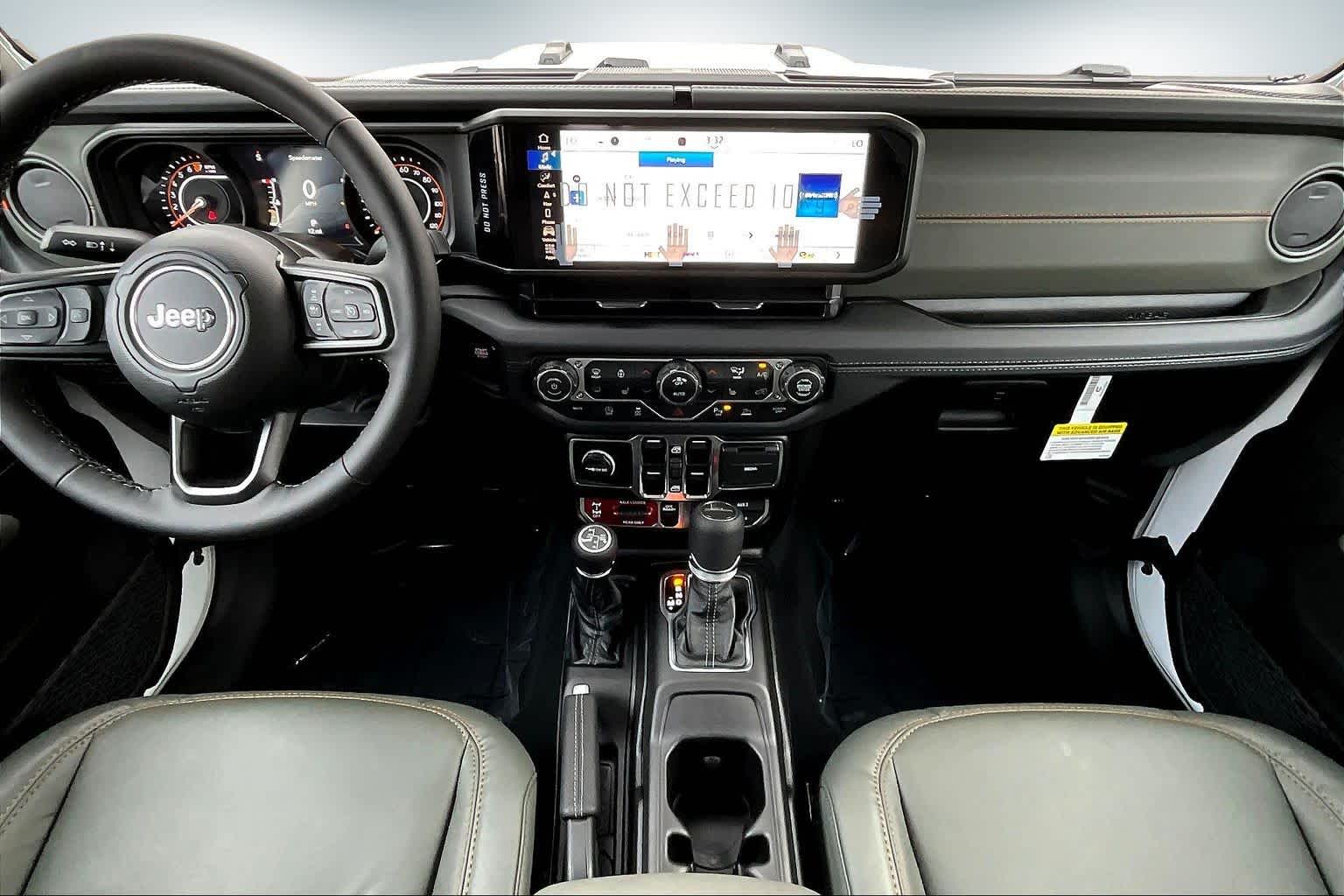 Thumbnail: 2025 Jeep Gladiator - 9