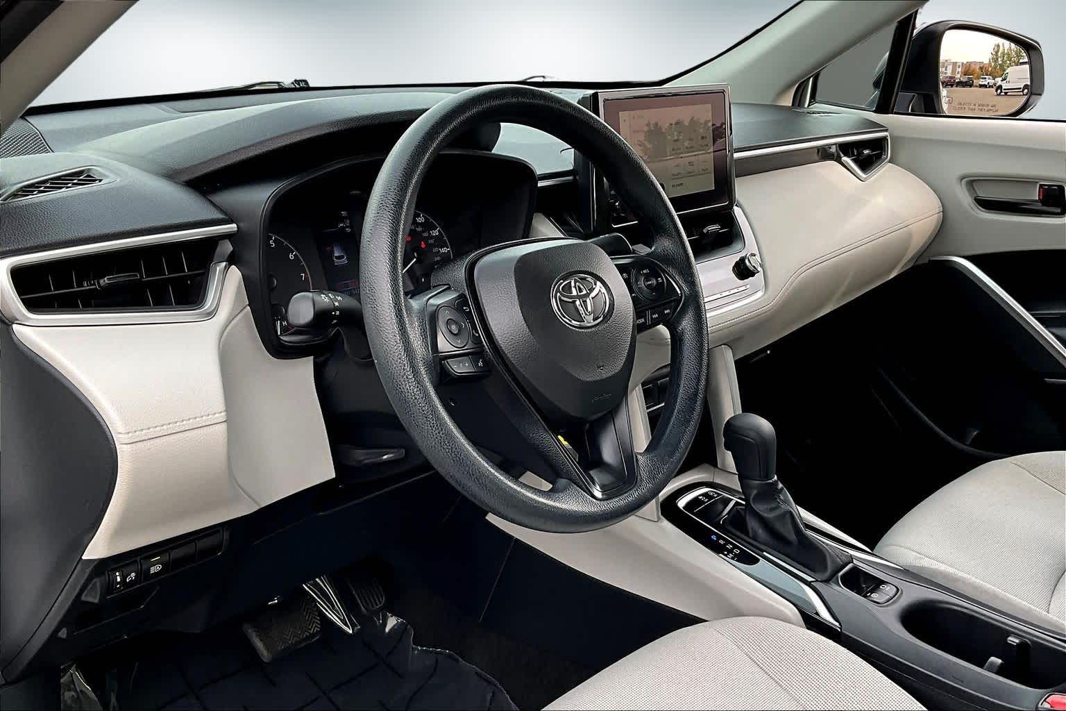 Thumbnail: 2024 Toyota Corolla Cross - 2