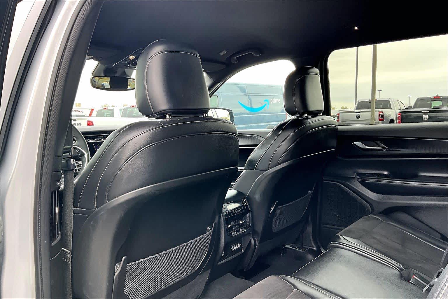 Thumbnail: 2024 Jeep Grand Cherokee L - 12