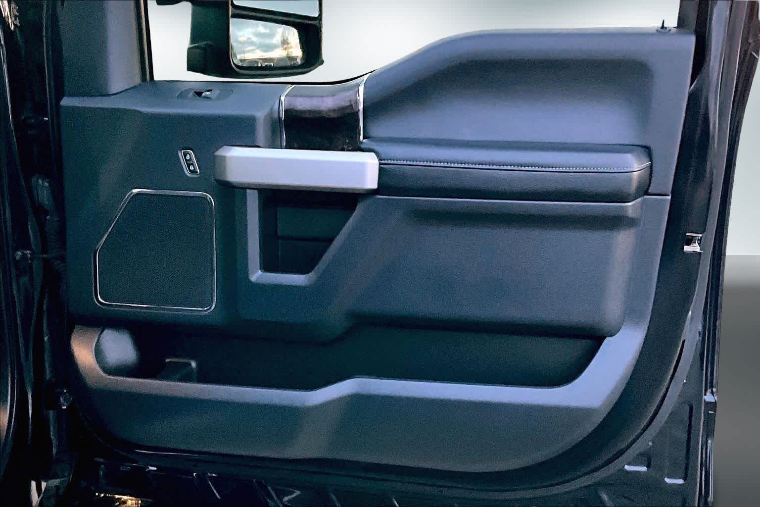 Thumbnail: 2022 Ford Econoline - 28