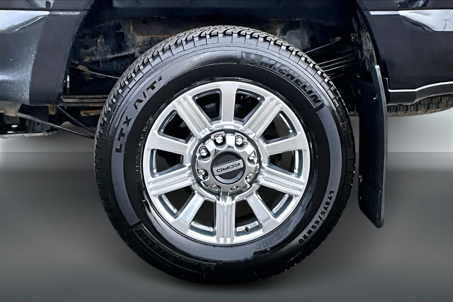 Thumbnail: 2019 Ford Econoline - 33