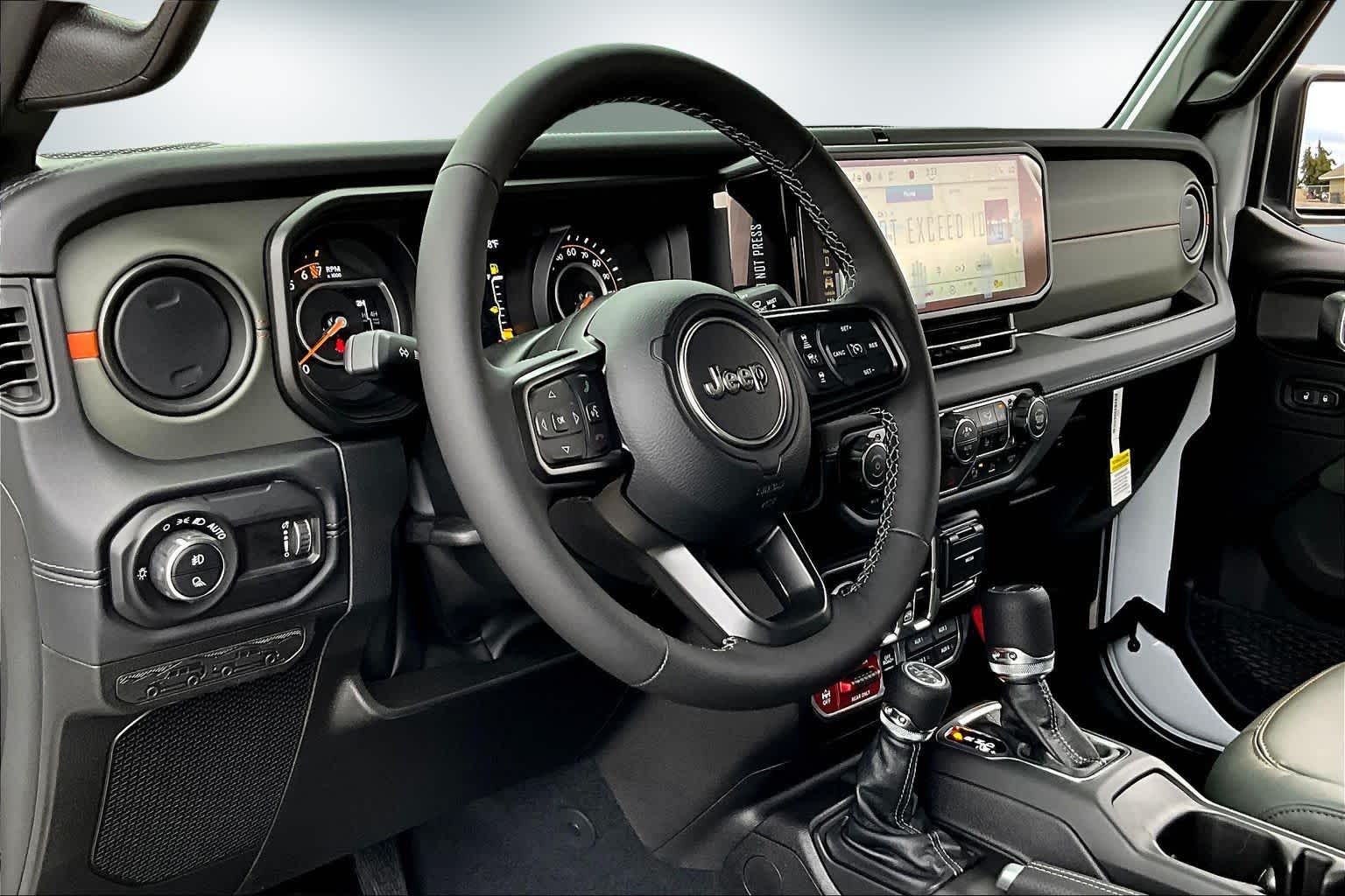 Thumbnail: 2025 Jeep Gladiator - 2