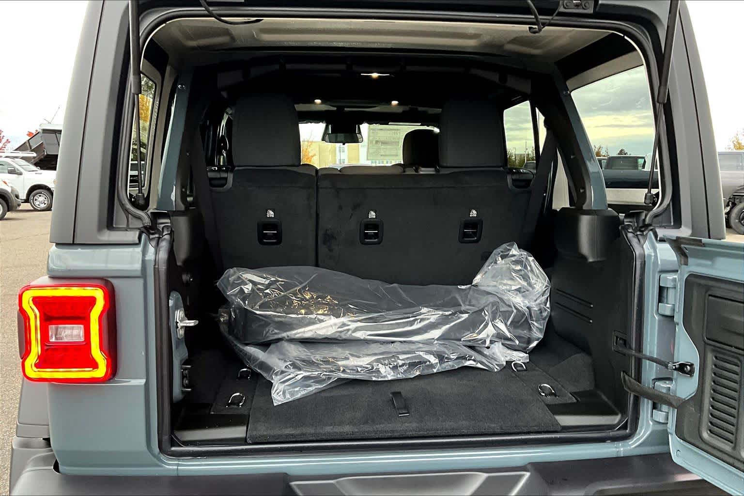 Thumbnail: 2026 Jeep Wrangler - 19