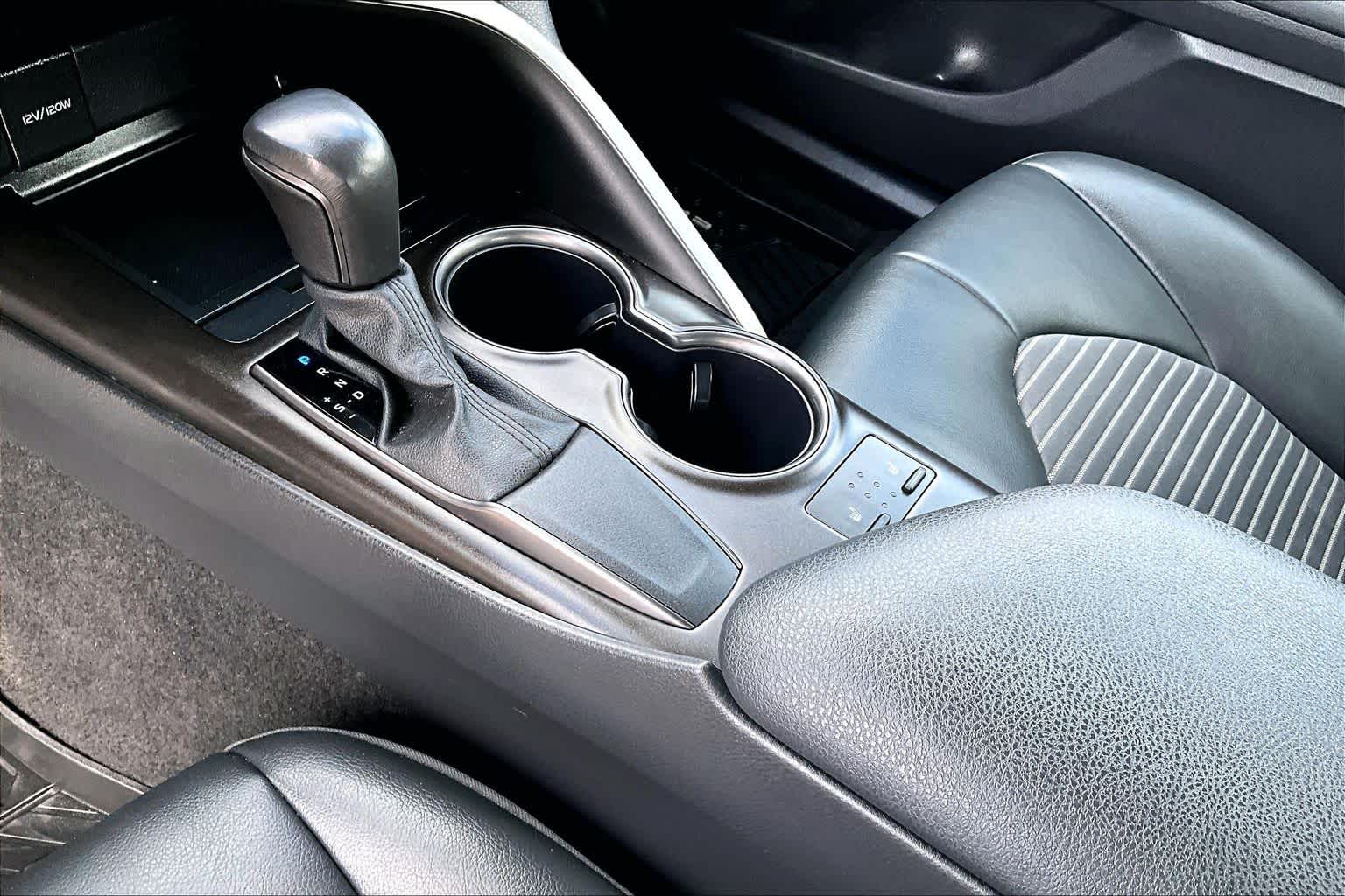 Thumbnail: 2024 Toyota Camry - 15