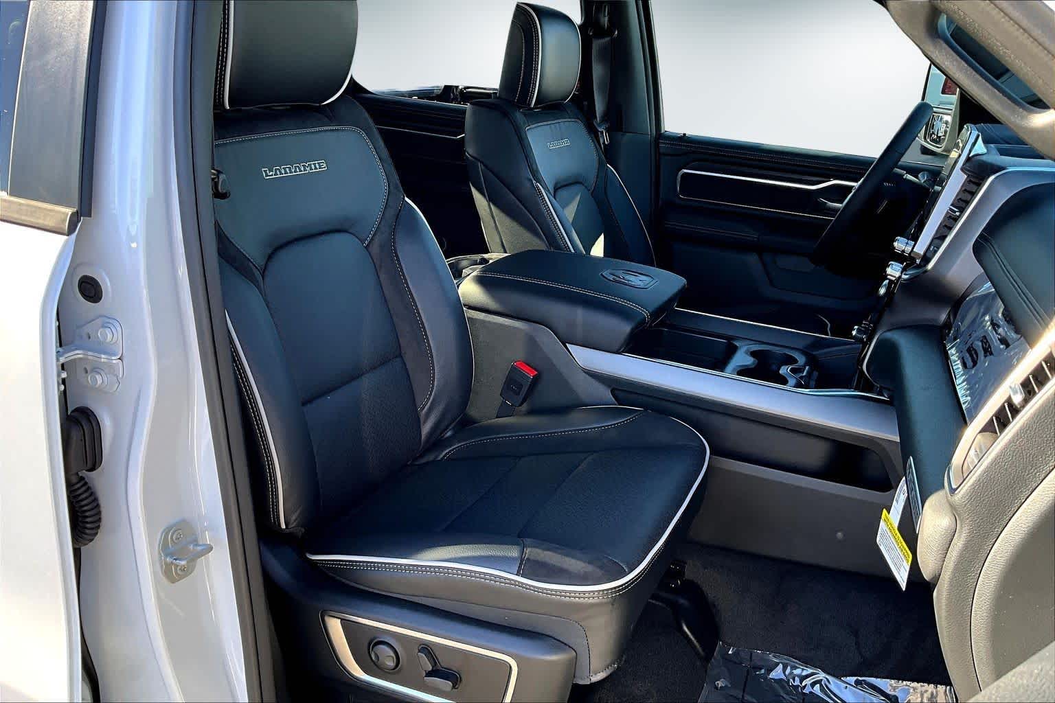 Thumbnail: 2026 RAM 1500 - 14