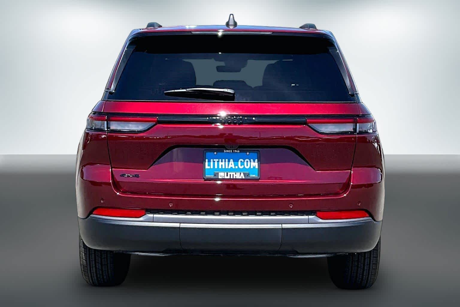 Thumbnail: 2026 Jeep Grand Cherokee - 4