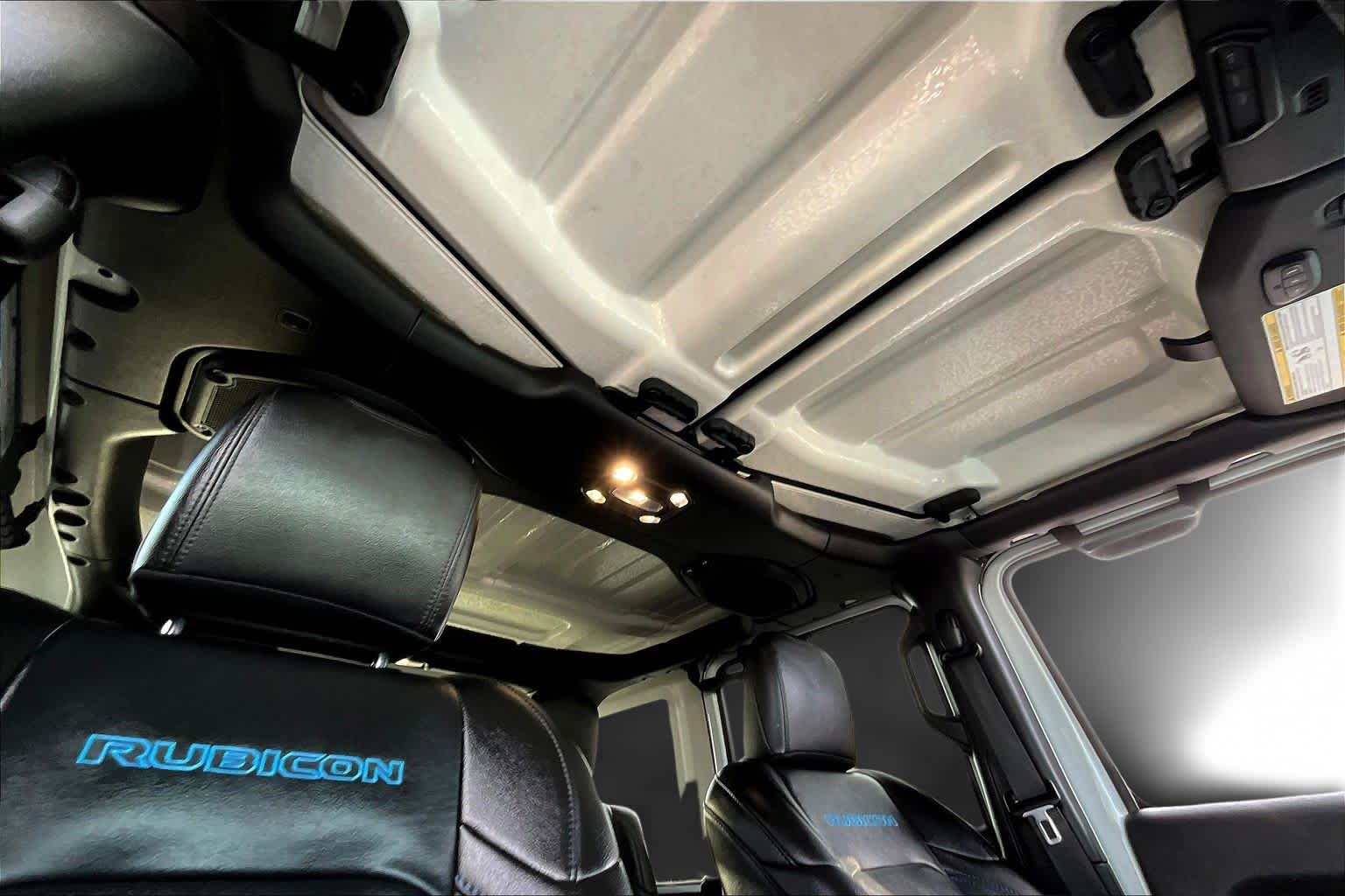 Thumbnail: 2021 Jeep Wrangler - 31